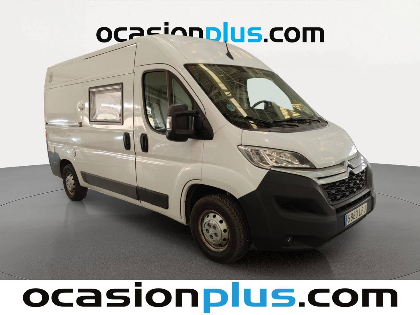 Foto delantera Citroën Jumper Citroën Jumper BlueHDi 140 33 L2H2  (140 CV) derecha
