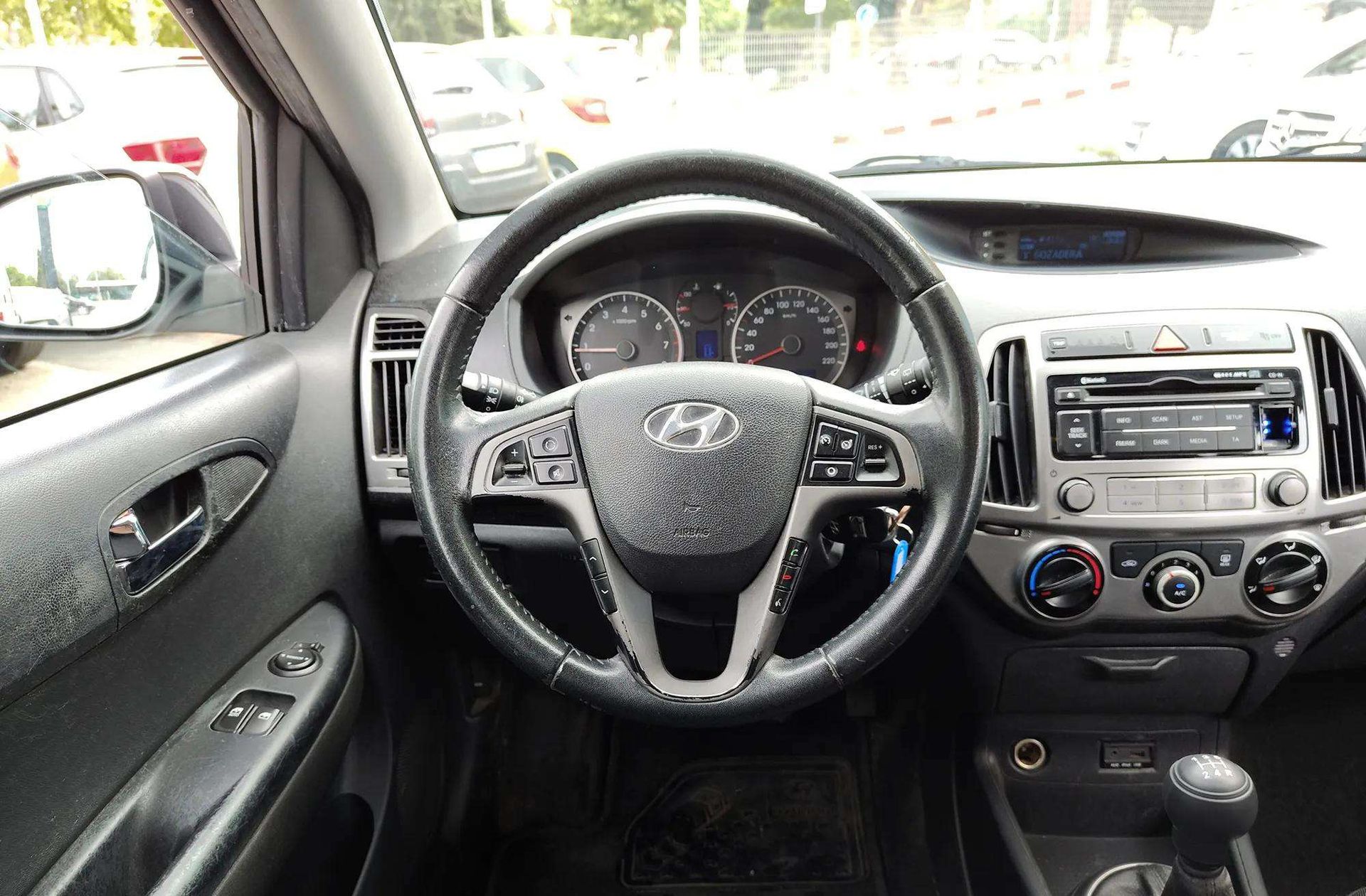 Hyundai i20 1.2 MPI Go! - foto 18