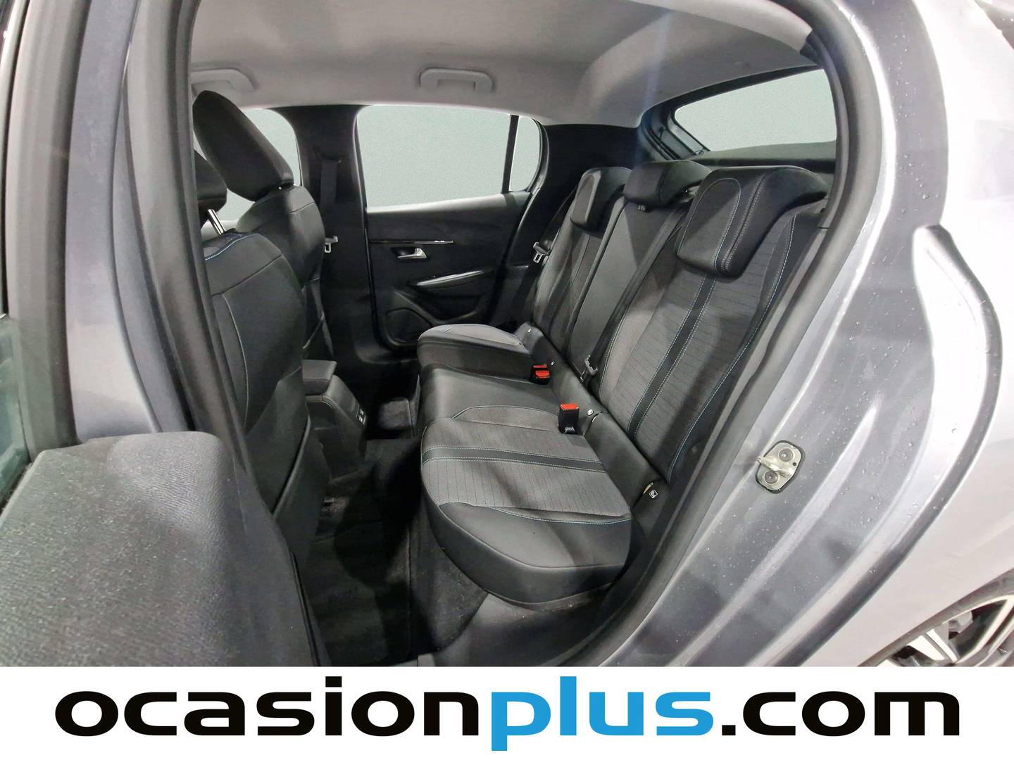 Foto asientos traseros Peugeot 208 Peugeot 208 PureTech 100 Allure EAT8 (100 CV)