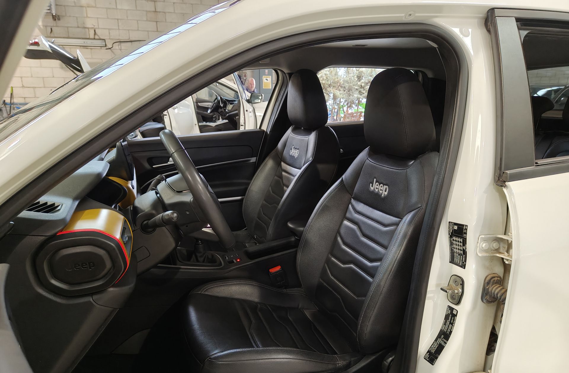 Jeep Avenger 1.2 G Summit - foto 12