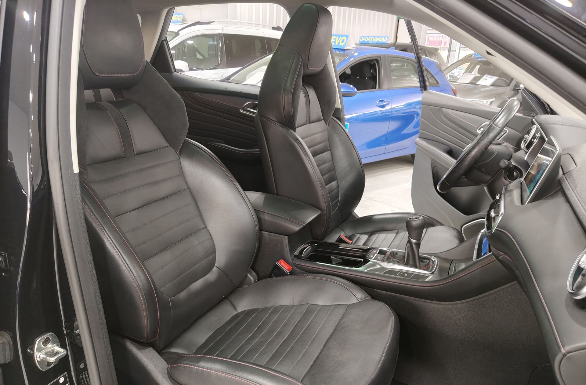 MG HS 1.5 Turbo GDI Luxury - foto 15