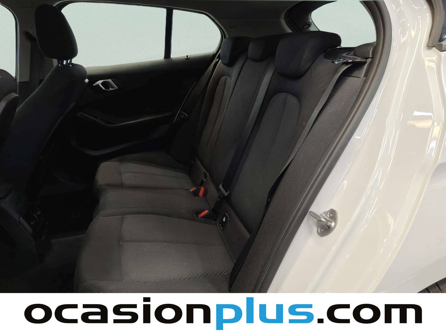 Foto asientos traseros BMW Serie 1 BMW Serie 1 118i (140 CV)