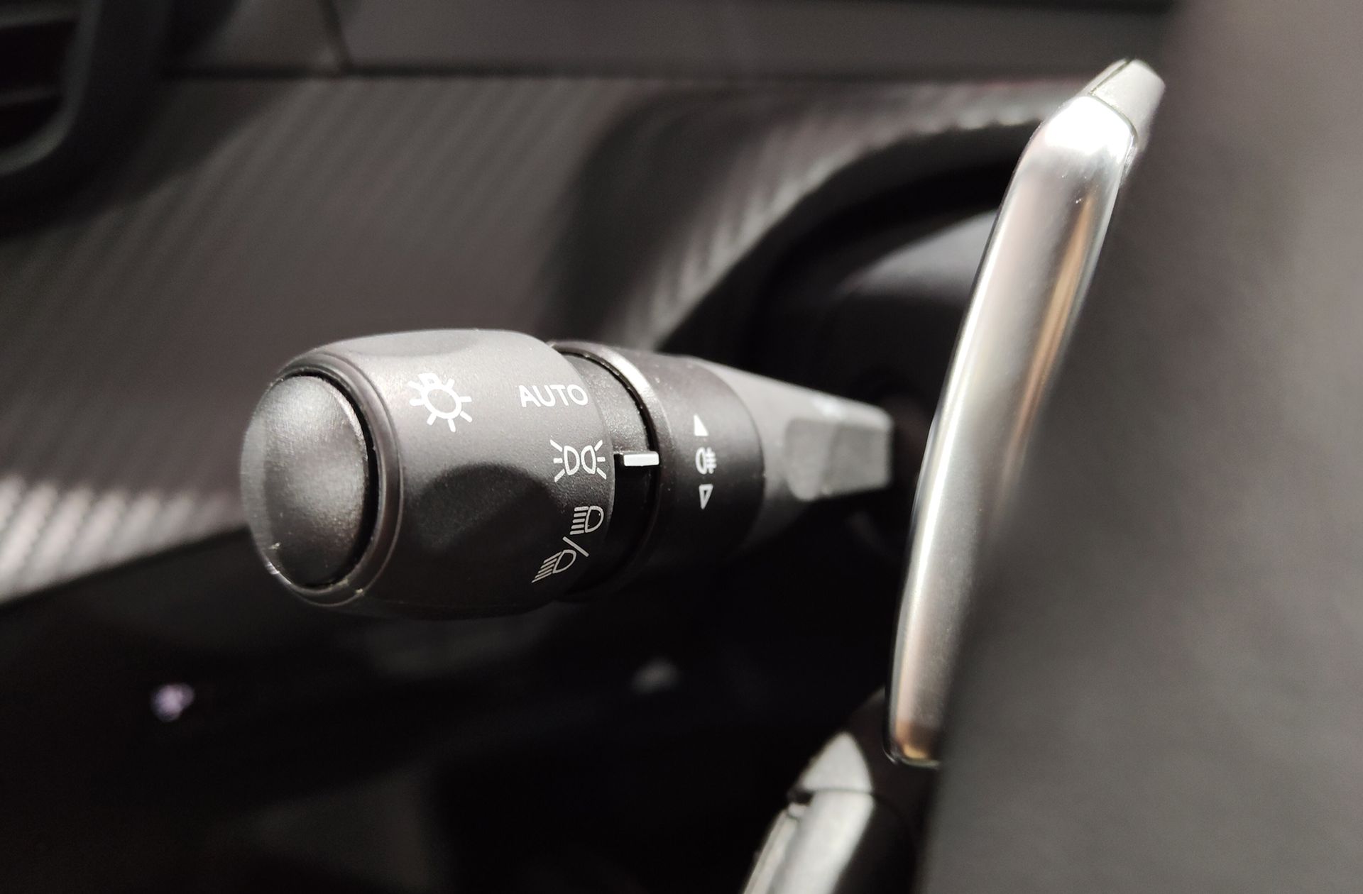 Peugeot 208 Style Hybrid 110 eDCS6 - foto 25