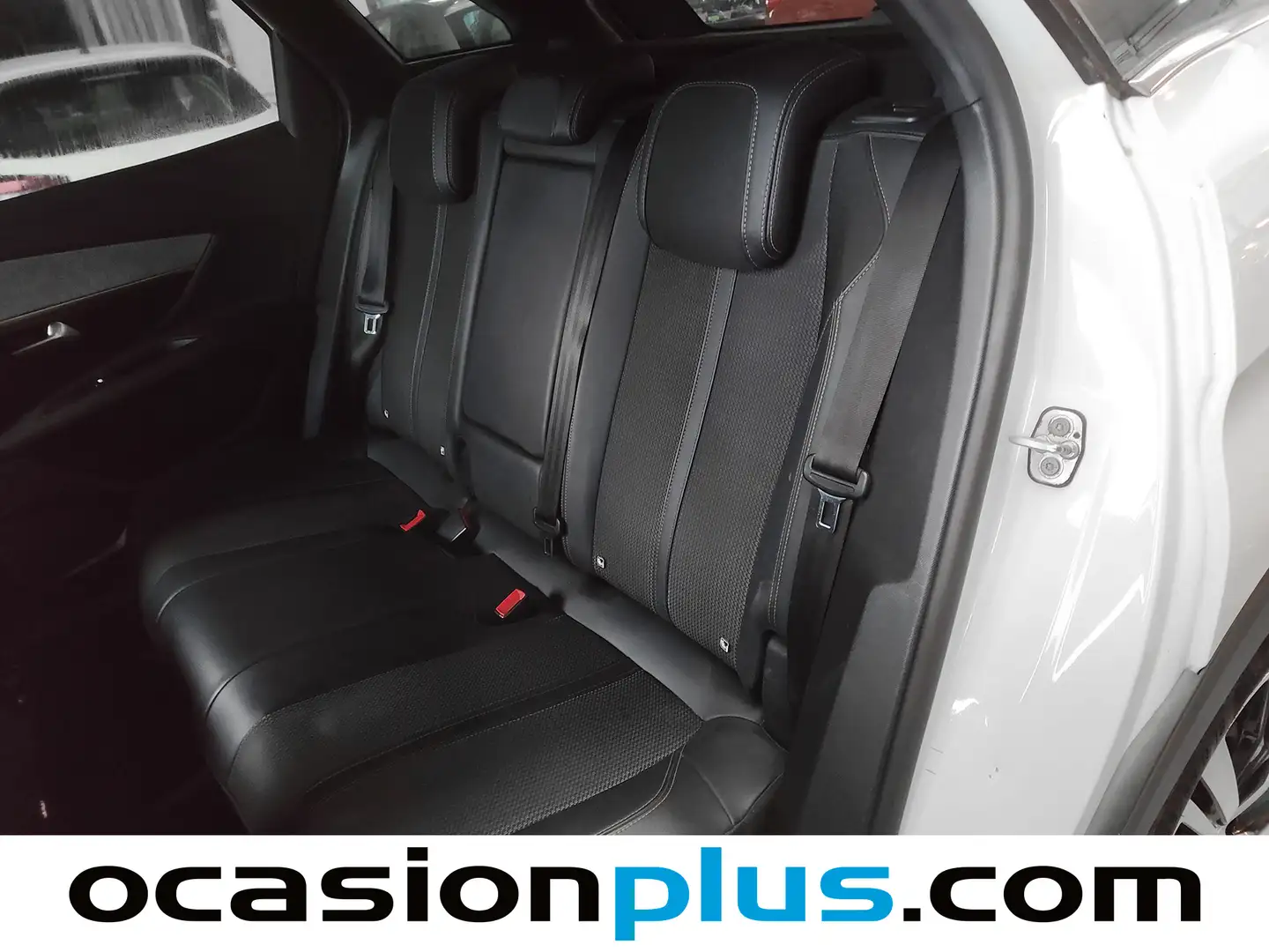 Foto Peugeot 3008 Peugeot 3008 PureTech 130 S&S GT (130 CV)