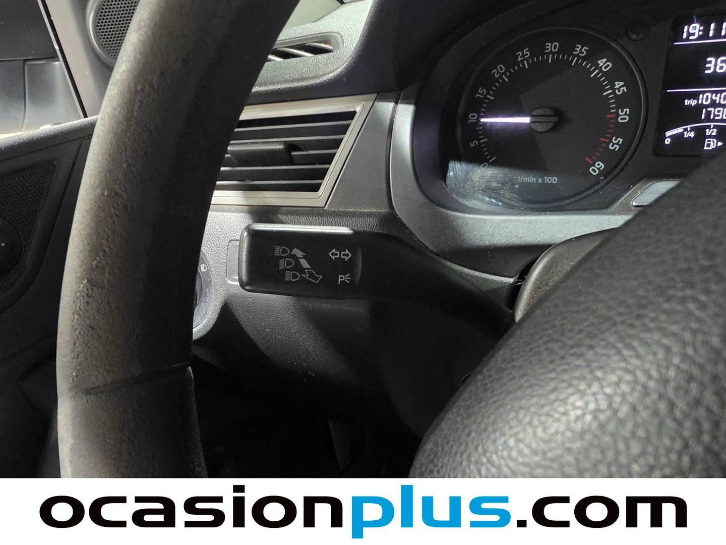 Skoda Spaceback Skoda Spaceback 1.6 TDI Active Green TEC (105 CV) de ocasión