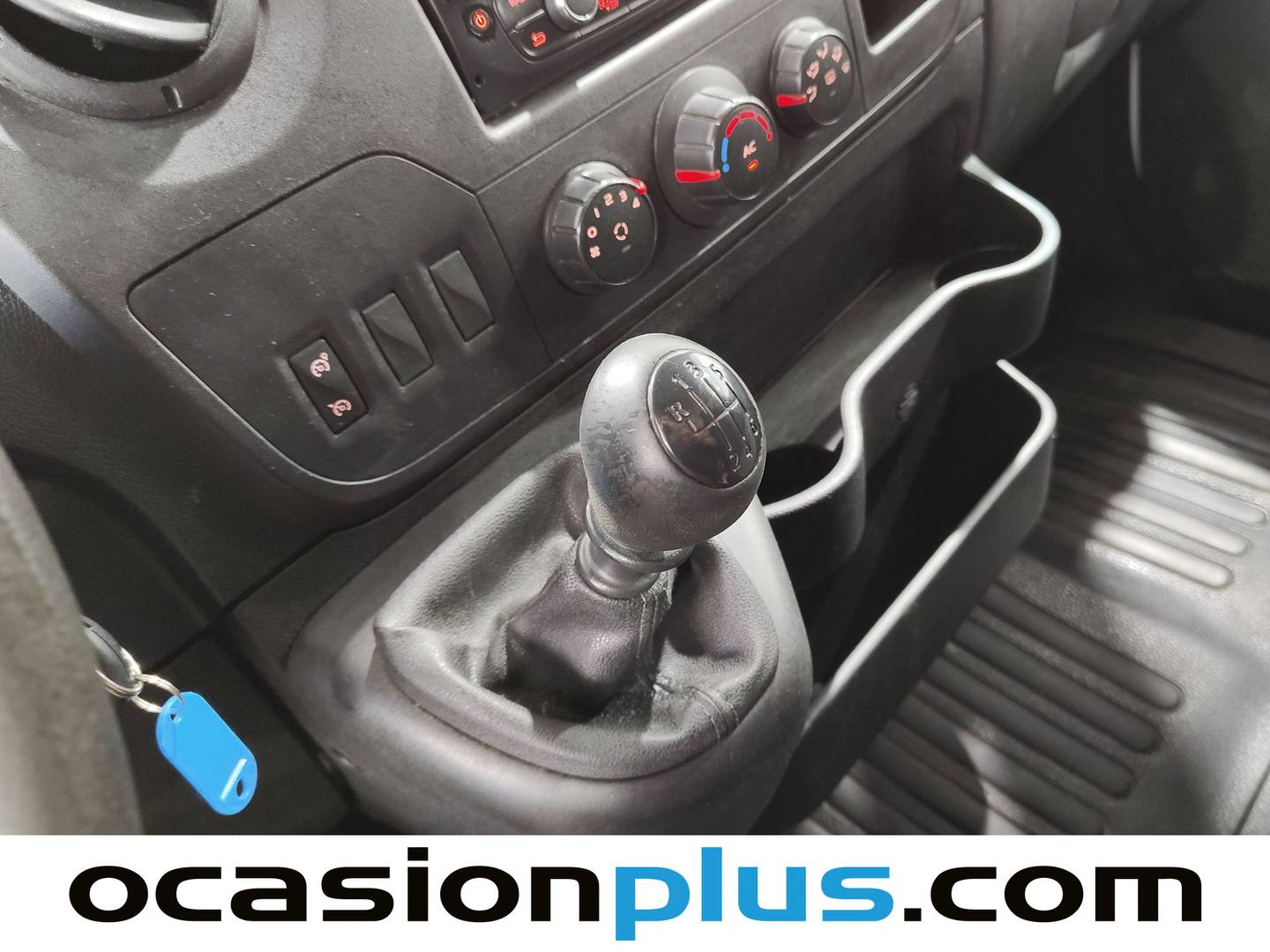 Renault Master Renault Master Furgon L1H2 3500 dCi (125 CV) 3 Plazas Camperizada de segunda mano