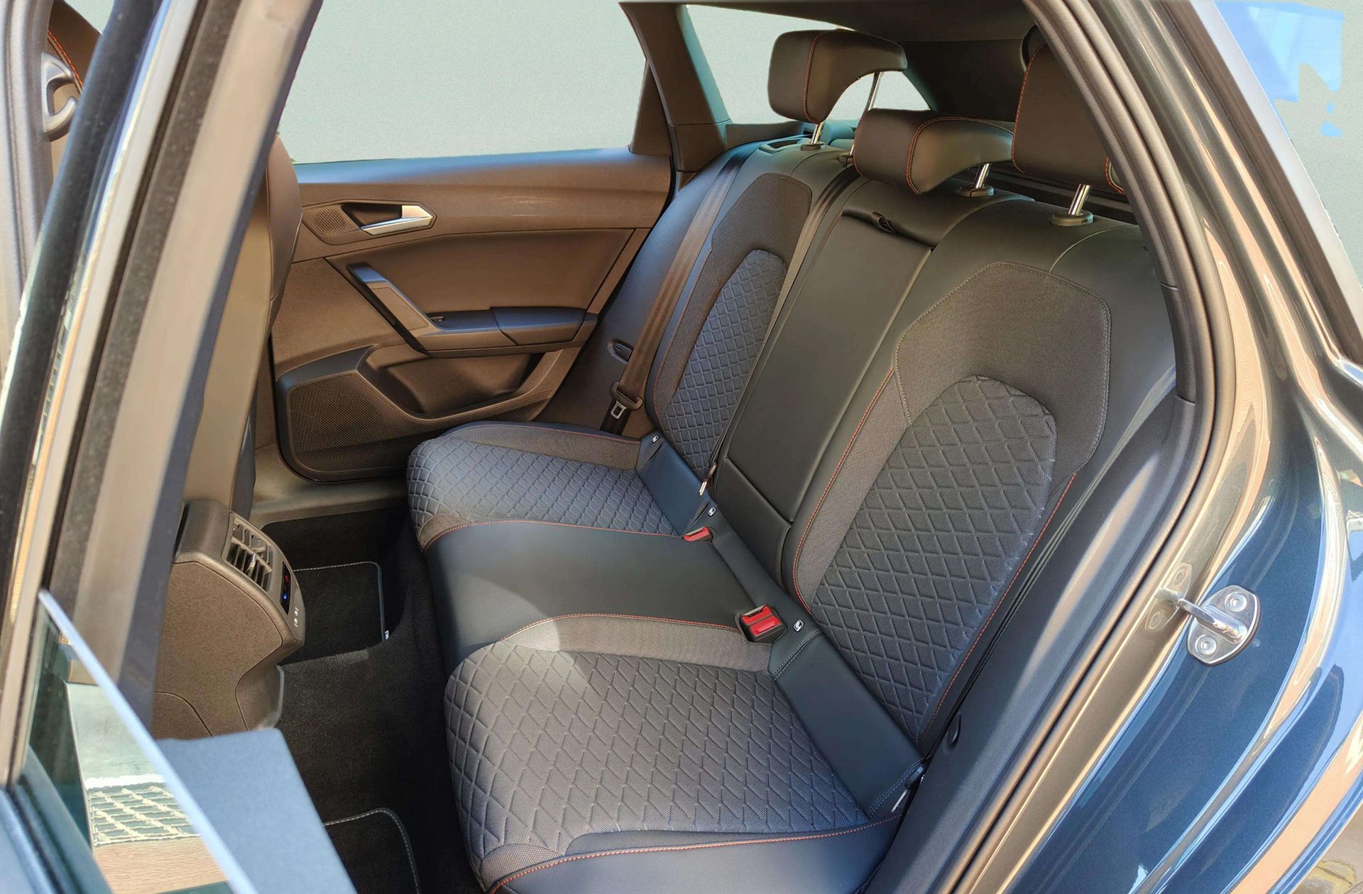 SEAT León ST 1.5 TSI FR Go L - foto 12