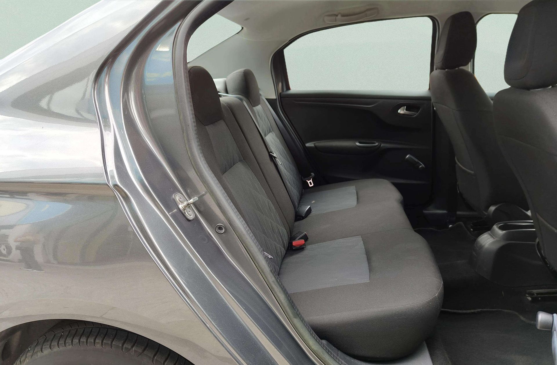 Citroën C-Elysée HDi 90 Seduction - foto 13