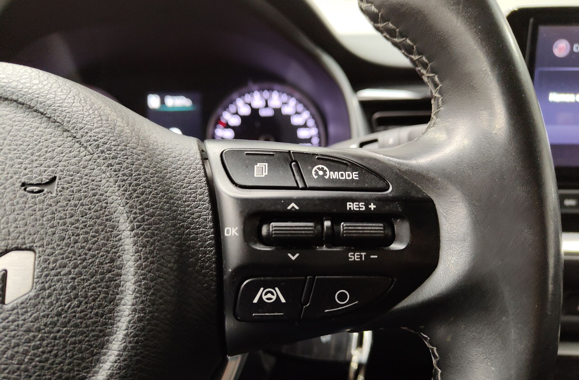 Kia Stonic 1.0 T-GDi MHEV Drive iMT - foto 27