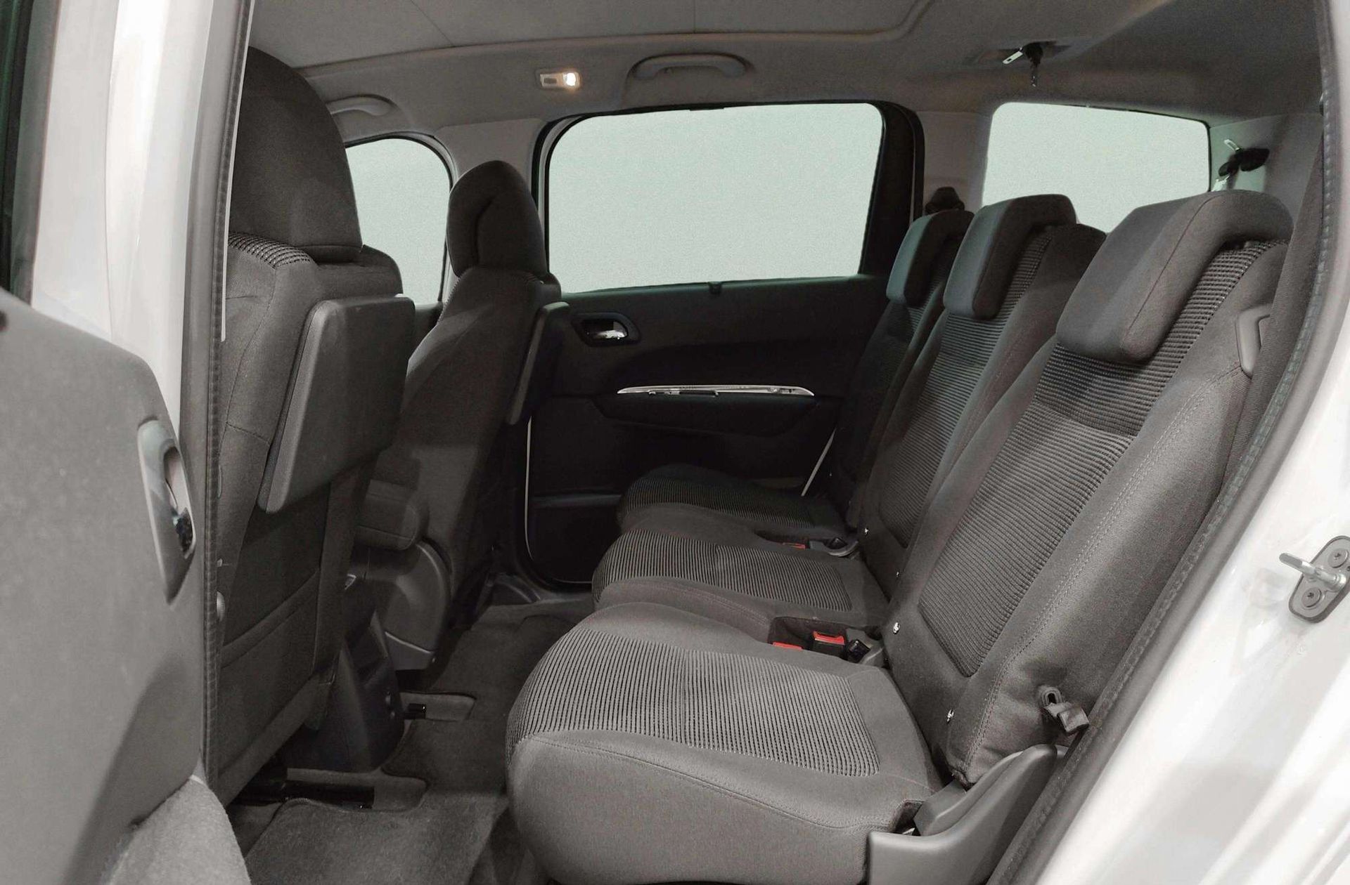 Peugeot 5008 Allure 1.2 PureTech 7 plazas - foto 13