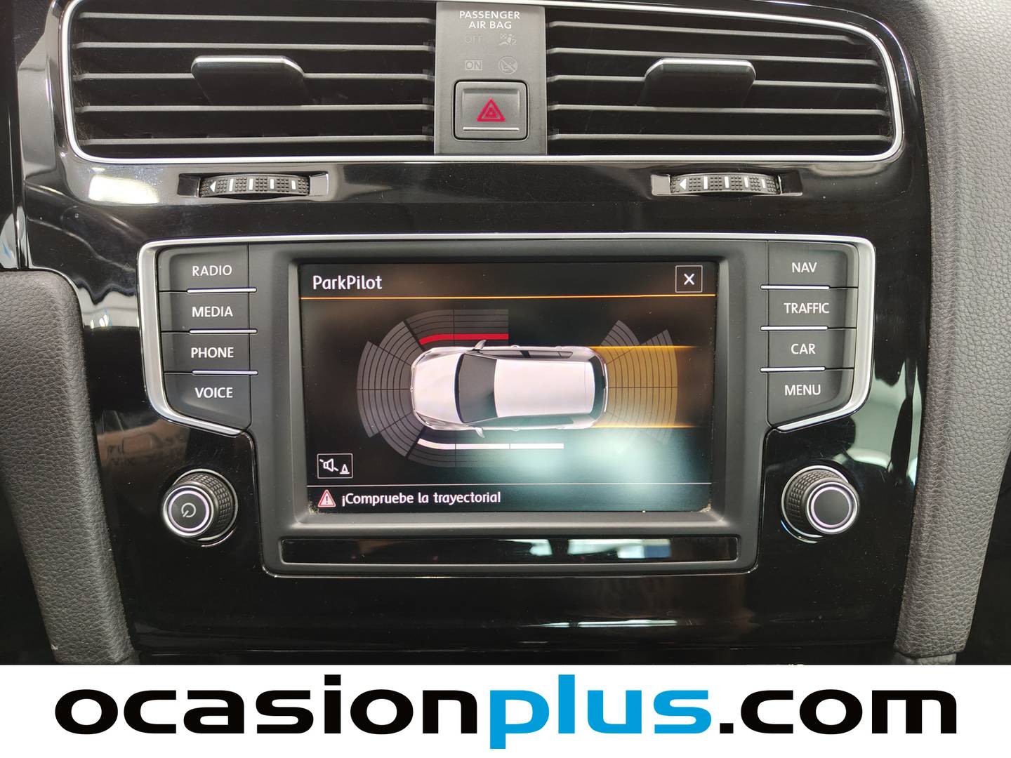 Equipamiento del Volkswagen Golf Volkswagen Golf Sport 1.6 TDI BMT (110 CV) DSG Pack R-Line