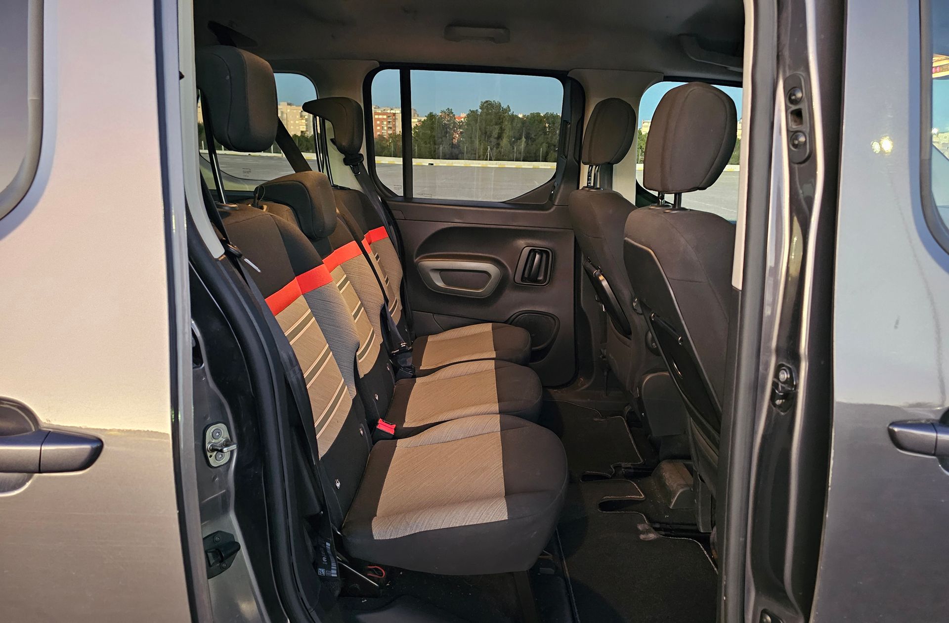 Citroën Berlingo BlueHDi 130 Talla M Shine EAT8 - foto 17