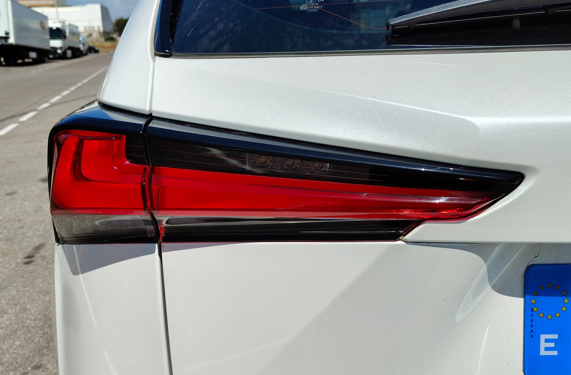 Lexus NX 300h Eco 2WD - foto 16