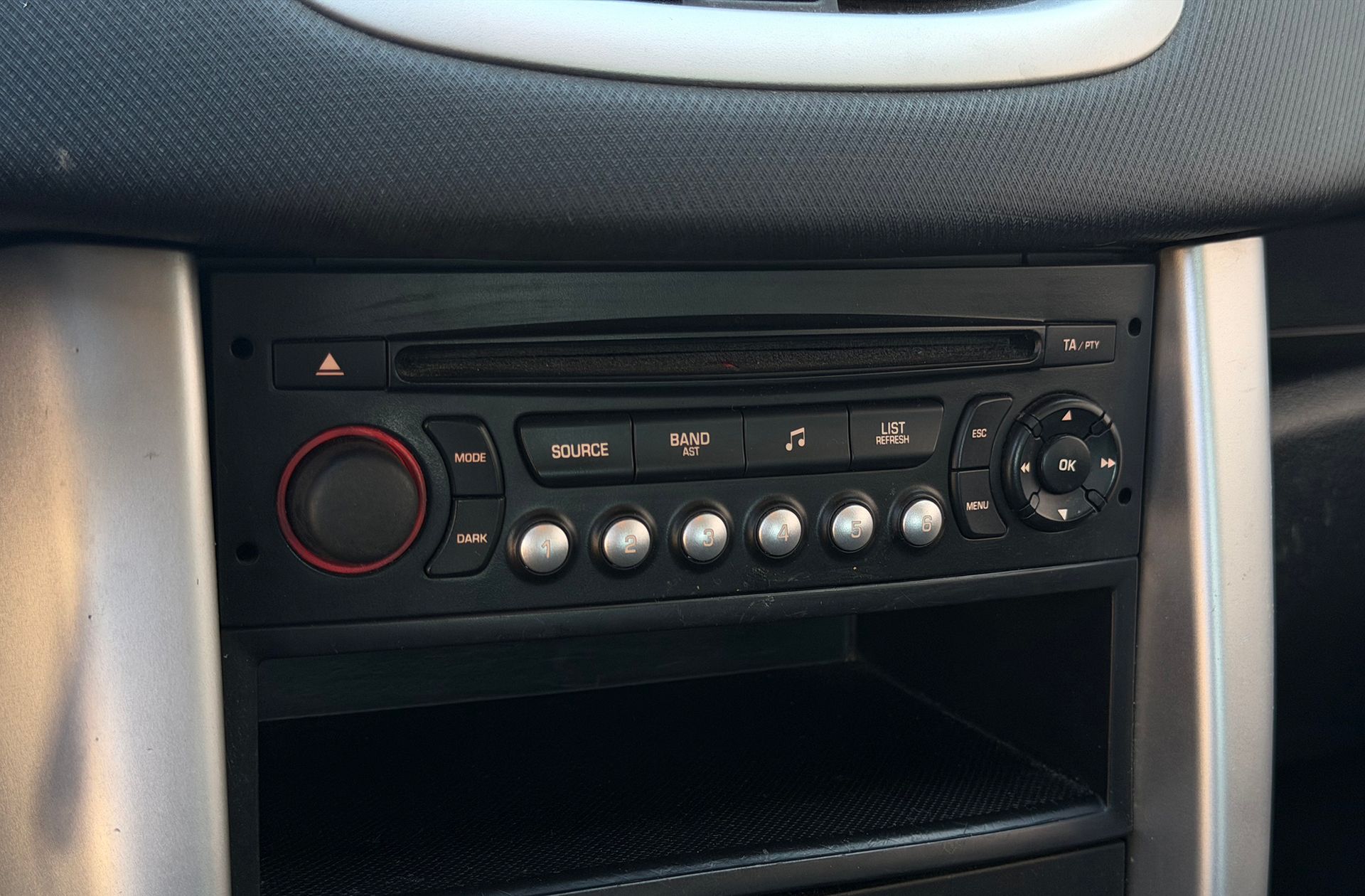 Peugeot 207 1.4i Access - foto 26