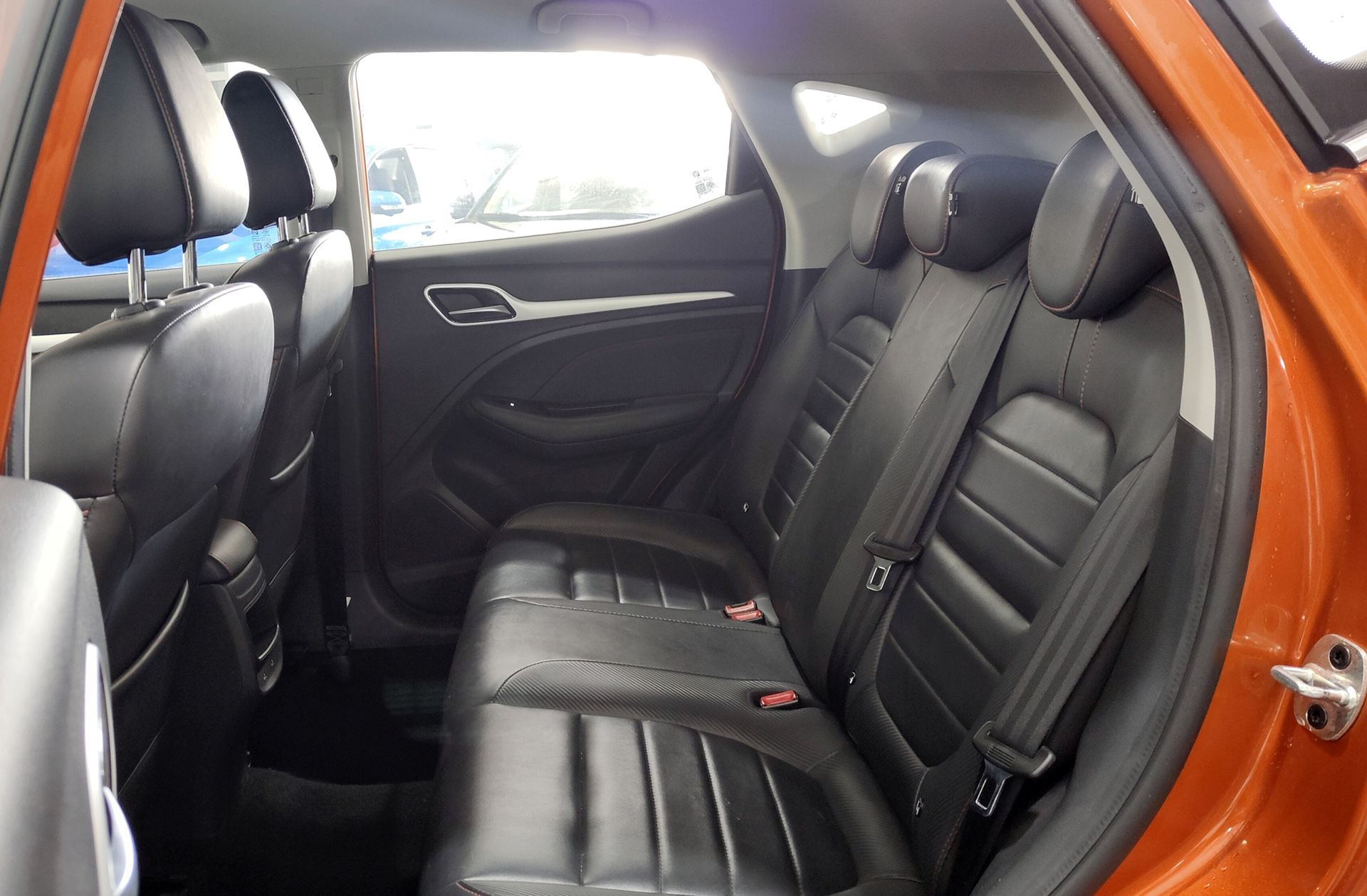 MG ZS 1.0T Luxury - foto 13