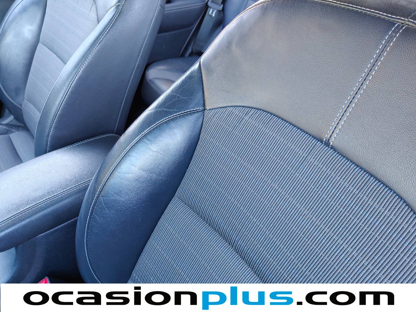 Extras y acabados del KIA Niro Kia Niro 1.6 GDi HEV Híbrido Emotion (141 CV)