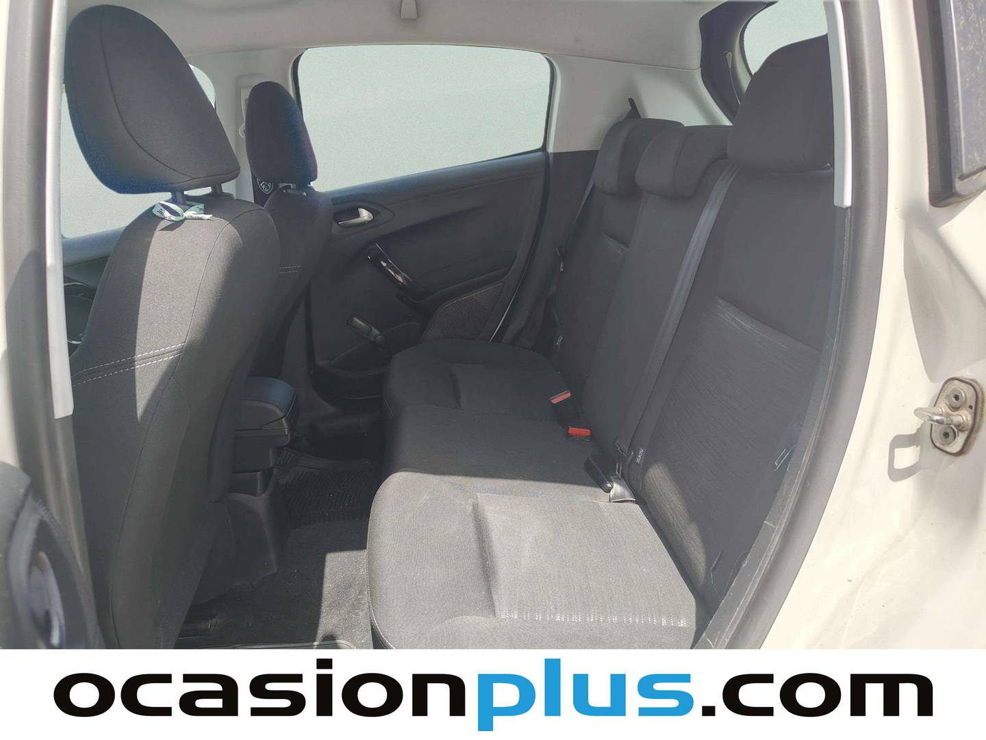 Foto asientos traseros Peugeot 208 Peugeot 208 1.2 PureTech Access (82 CV)