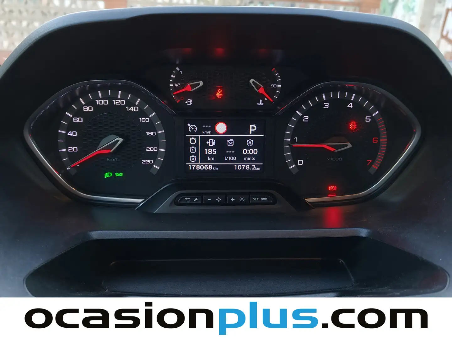 Foto Peugeot Rifter Peugeot Rifter BlueHDi 130 GT Line Standard EAT8 (130 CV)