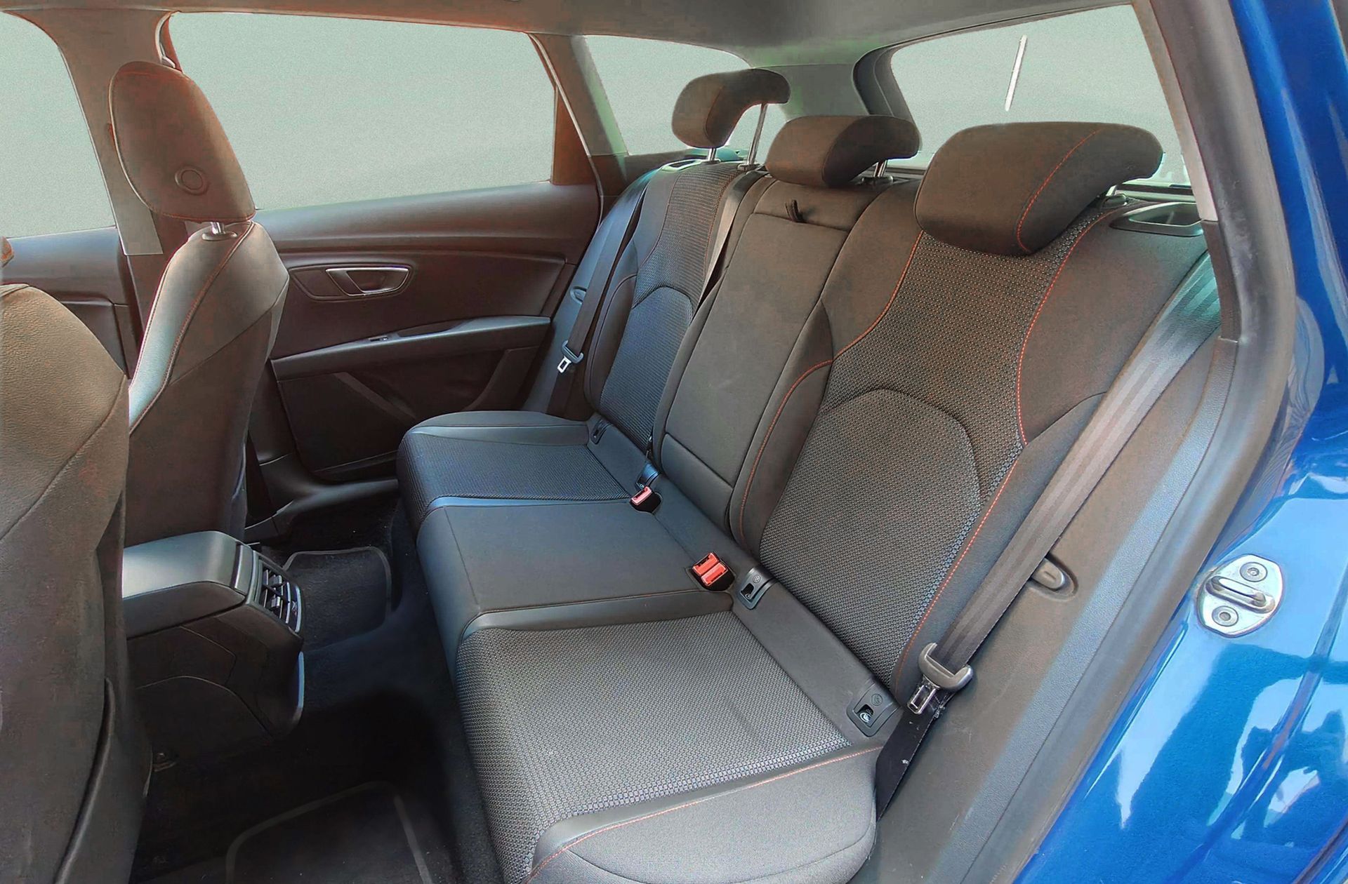SEAT León ST 2.0 TDI FR DSG - foto 13