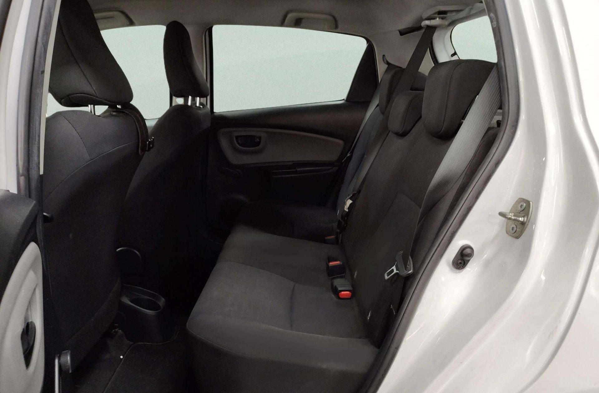 Toyota Yaris 1.0 City - foto 10