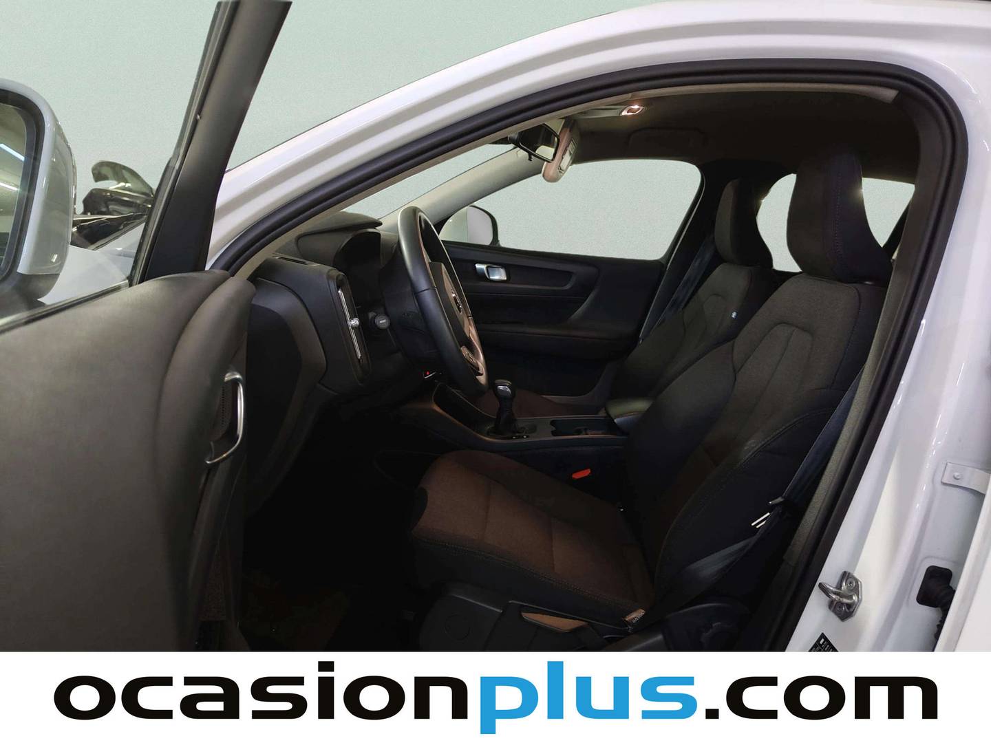 Foto asientos delanteros Volvo XC40 Volvo XC40 T2 Essential (129 CV)