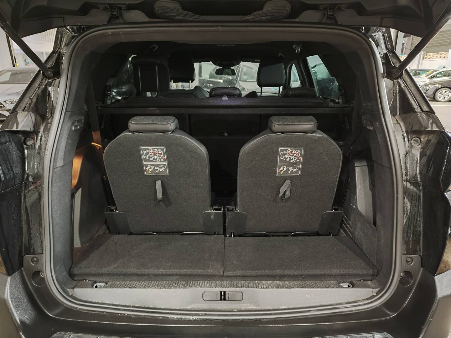 Fotos maletero Peugeot 5008 Peugeot 5008 BlueHDI 130 S&S Allure Pack EAT8 (130 CV)