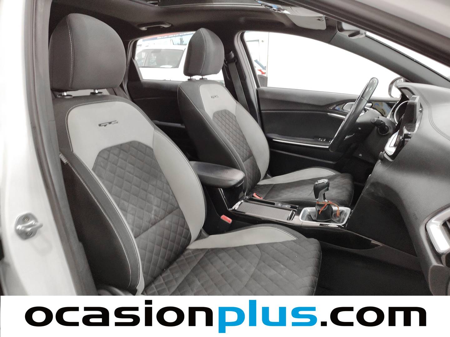 Foto KIA Ceed Kia Ceed 1.4 T-GDi GT Line (140 CV)