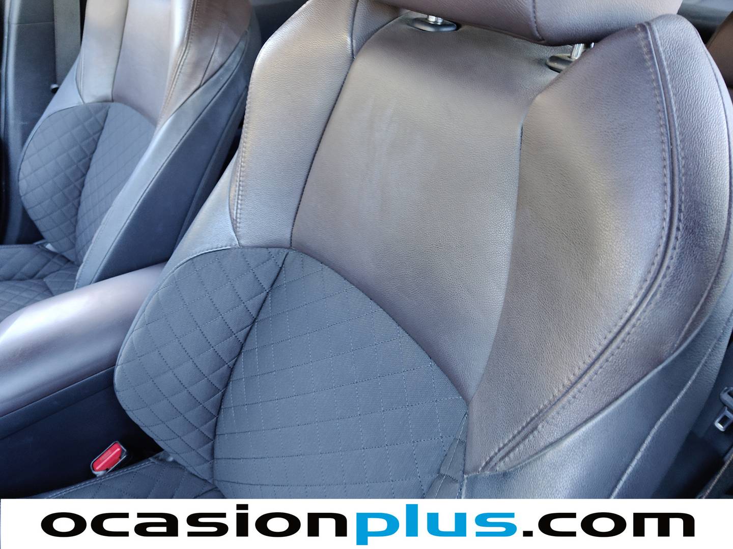 Extras y acabados del Toyota C-HR Toyota C-HR 1.8 125H Dynamic Plus (122 CV)