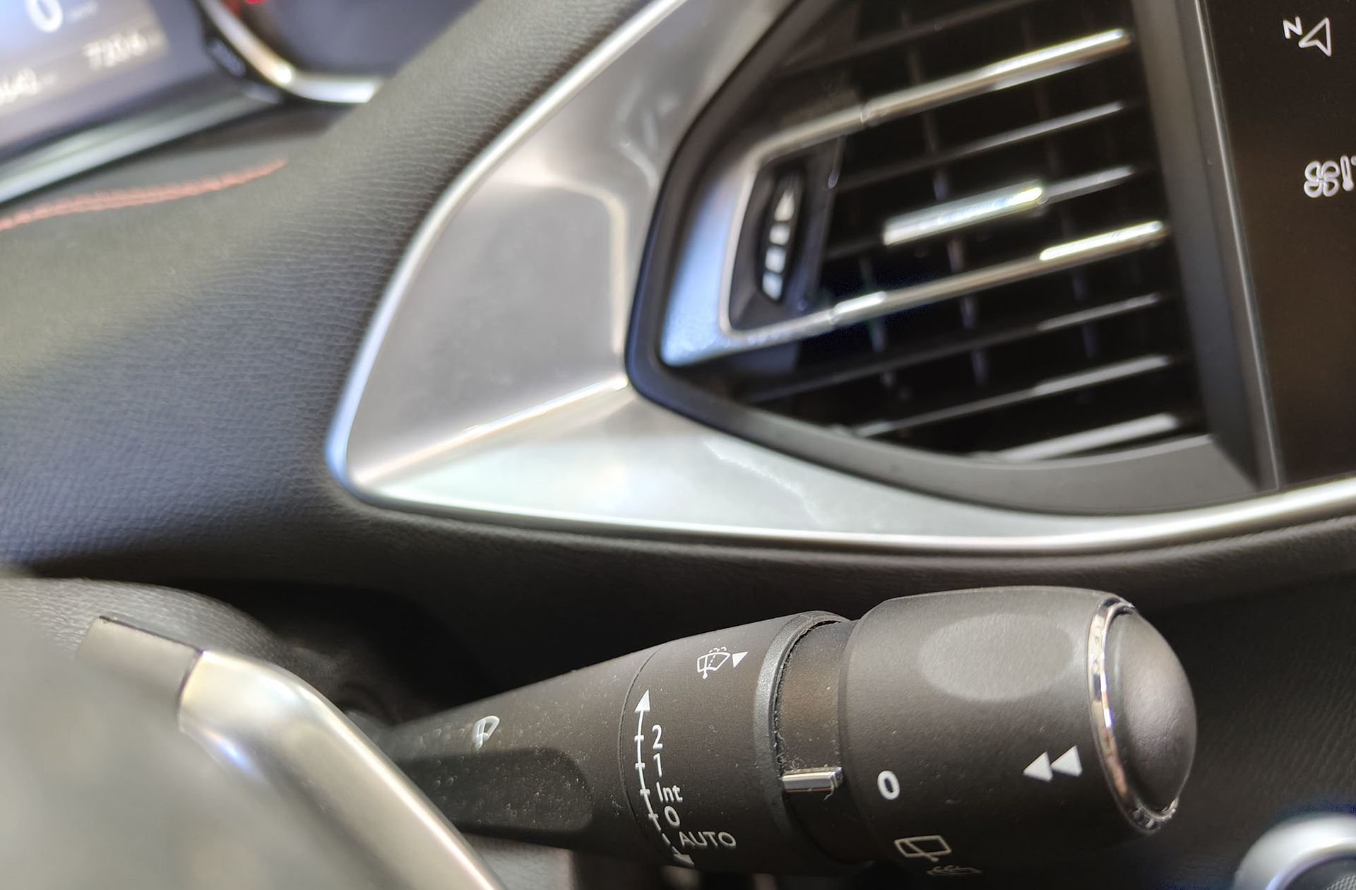 Peugeot 308 PureTech 130 GT Line EAT6 - foto 32