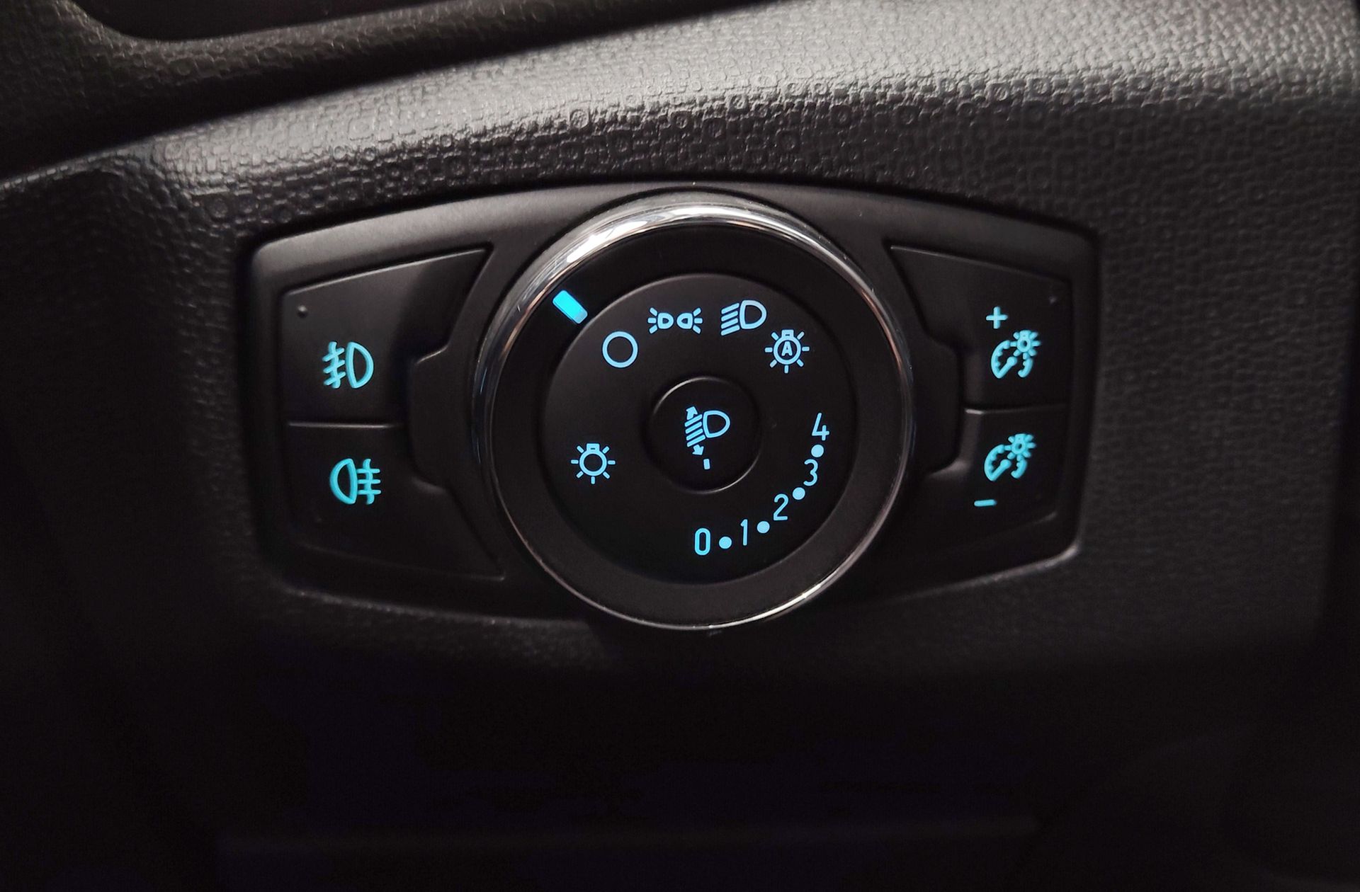 Ford EcoSport 1.5 TDCi ST Line - foto 23