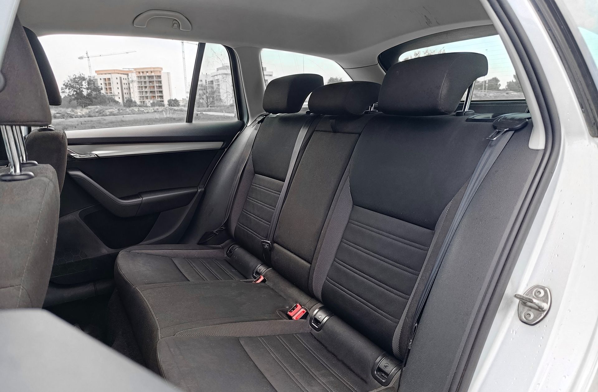 Škoda Octavia Combi 1.0 TSI Like DSG - foto 11