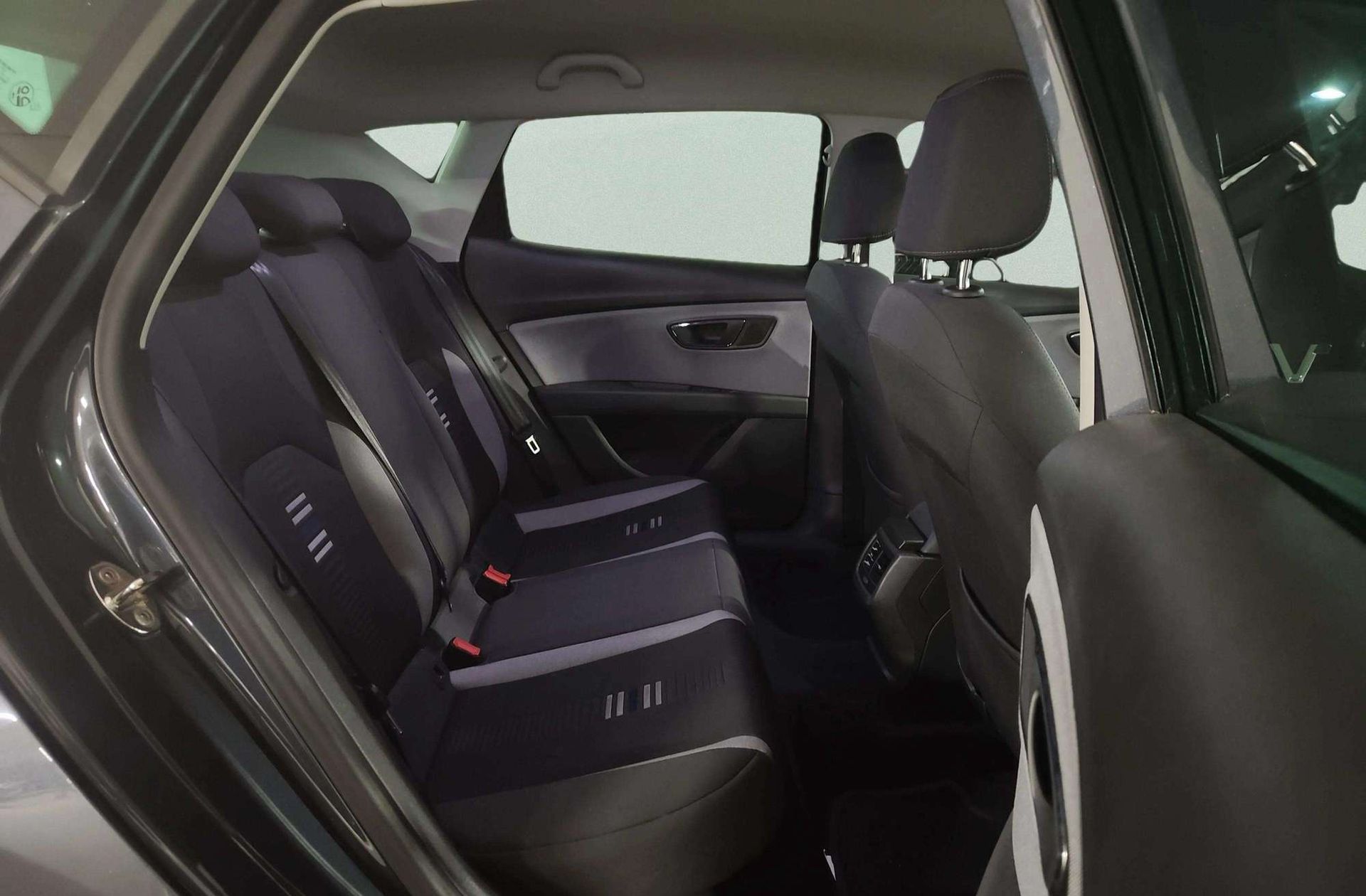 SEAT León 1.6 TDI Style Visio Edition Nav - foto 18