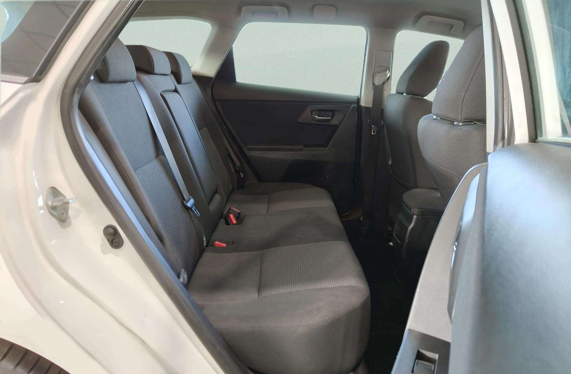 Toyota Auris 130 Touring Sports Active - foto 13
