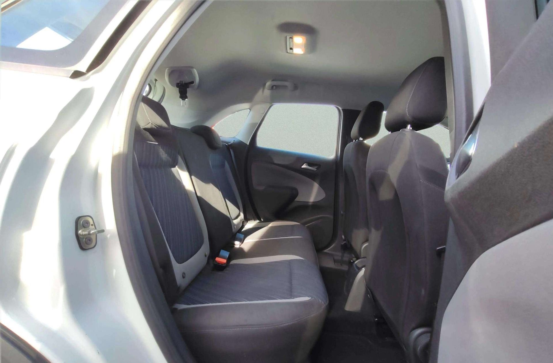 Opel Crossland 1.2 Design Line 120 Aniversario - foto 13