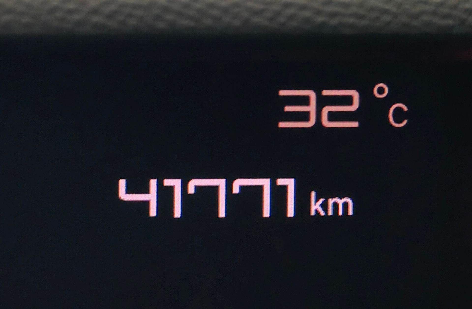 Citroën C3 Aircross Hybrid 136 Plus e-DCS6 - foto 9