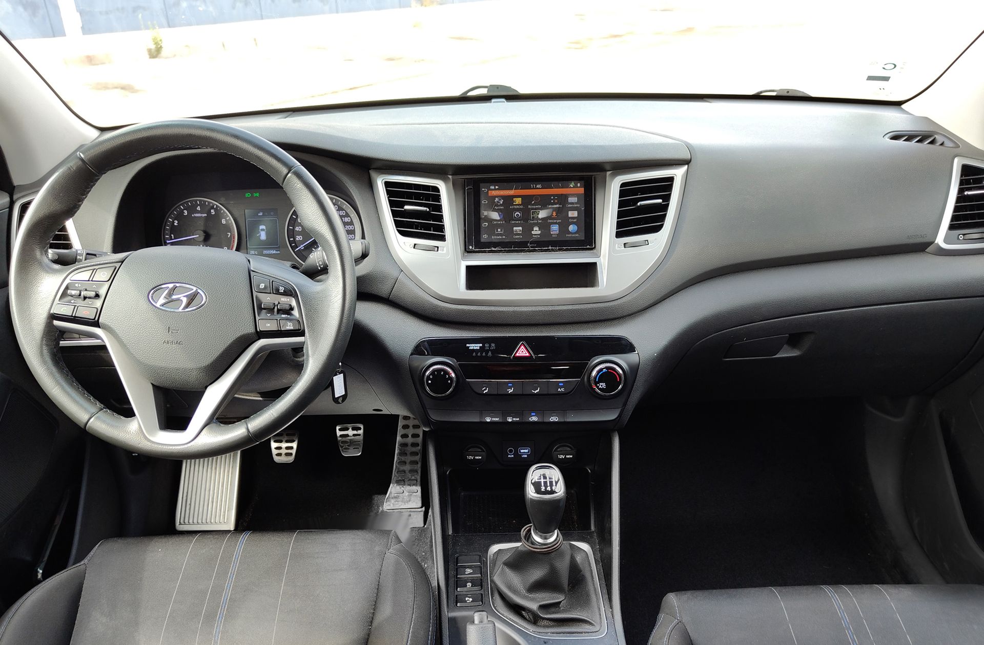 Hyundai Tucson 1.6 GDI BlueDrive Essence 4x2 - foto 6