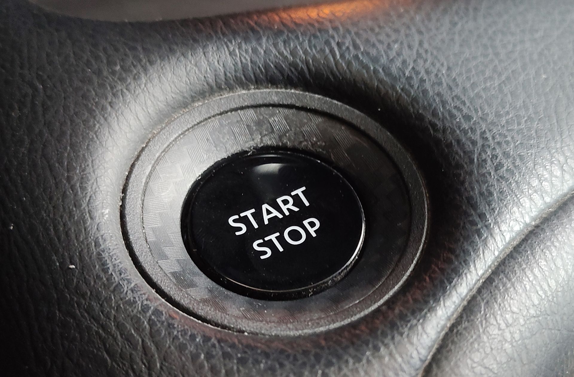 Nissan Juke 1.6 Hybrid N-Connecta - foto 24