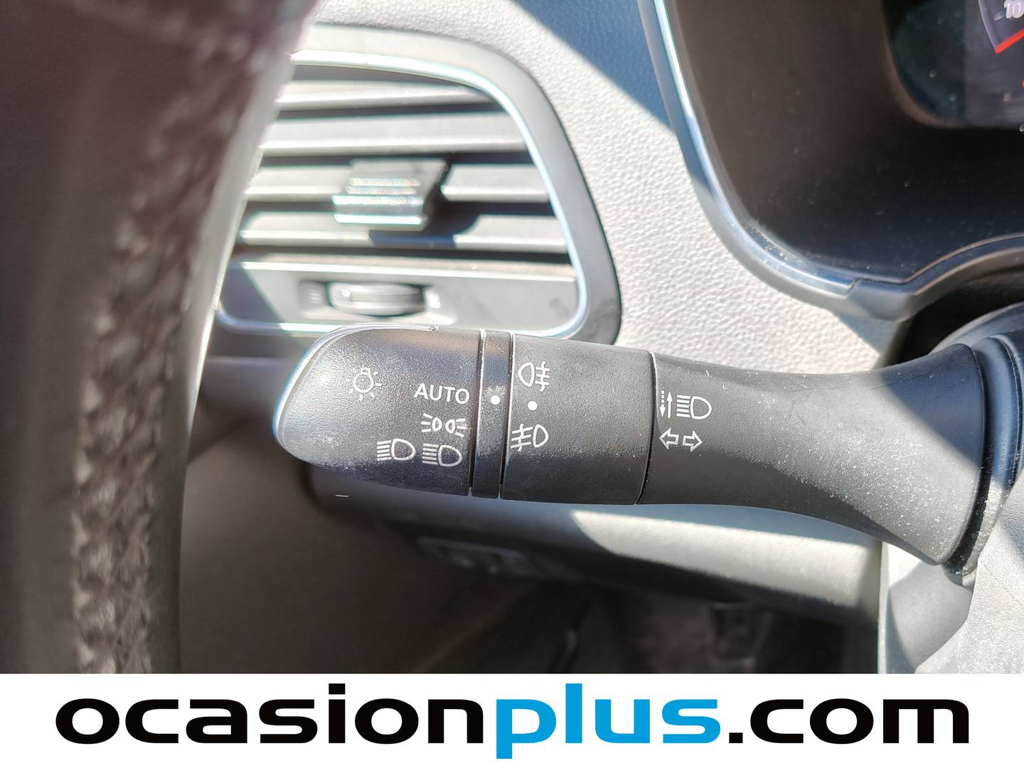 Accesorios del Renault Mégane Renault Megane Zen Blue dCi (115 CV) EDC