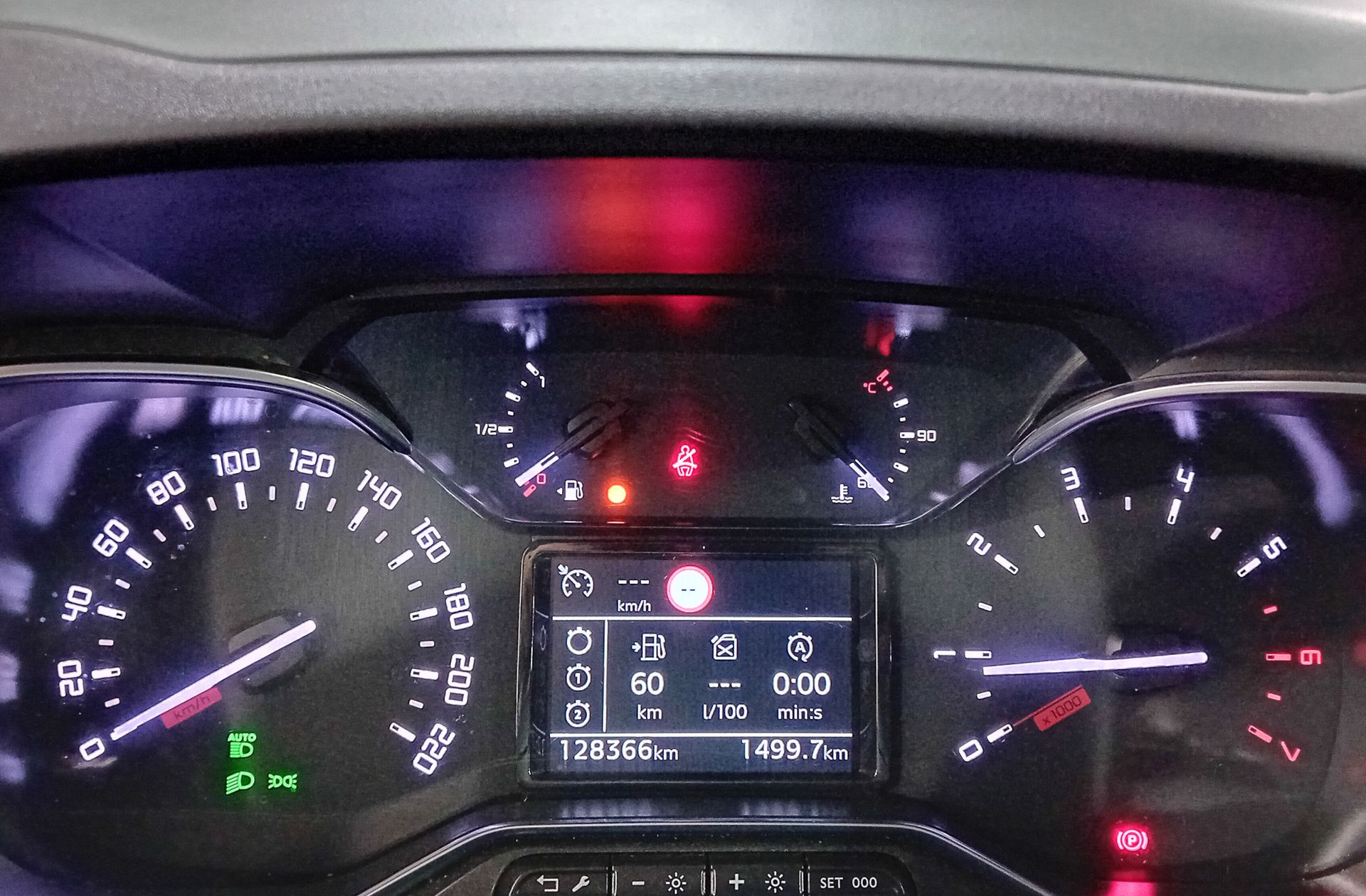 Citroën Berlingo BlueHDi 130 Talla M Shine - foto 23