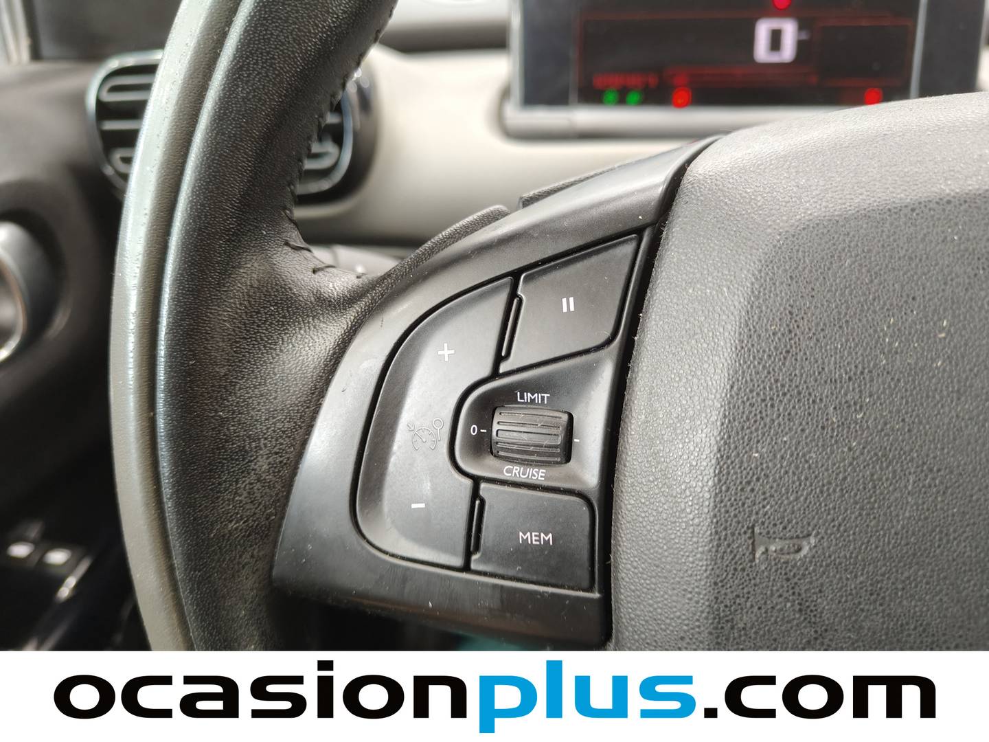 Equipamiento del Citroën C4 Cactus Citroën C4 Cactus BlueHDi 100 Feel Edition (100 CV)