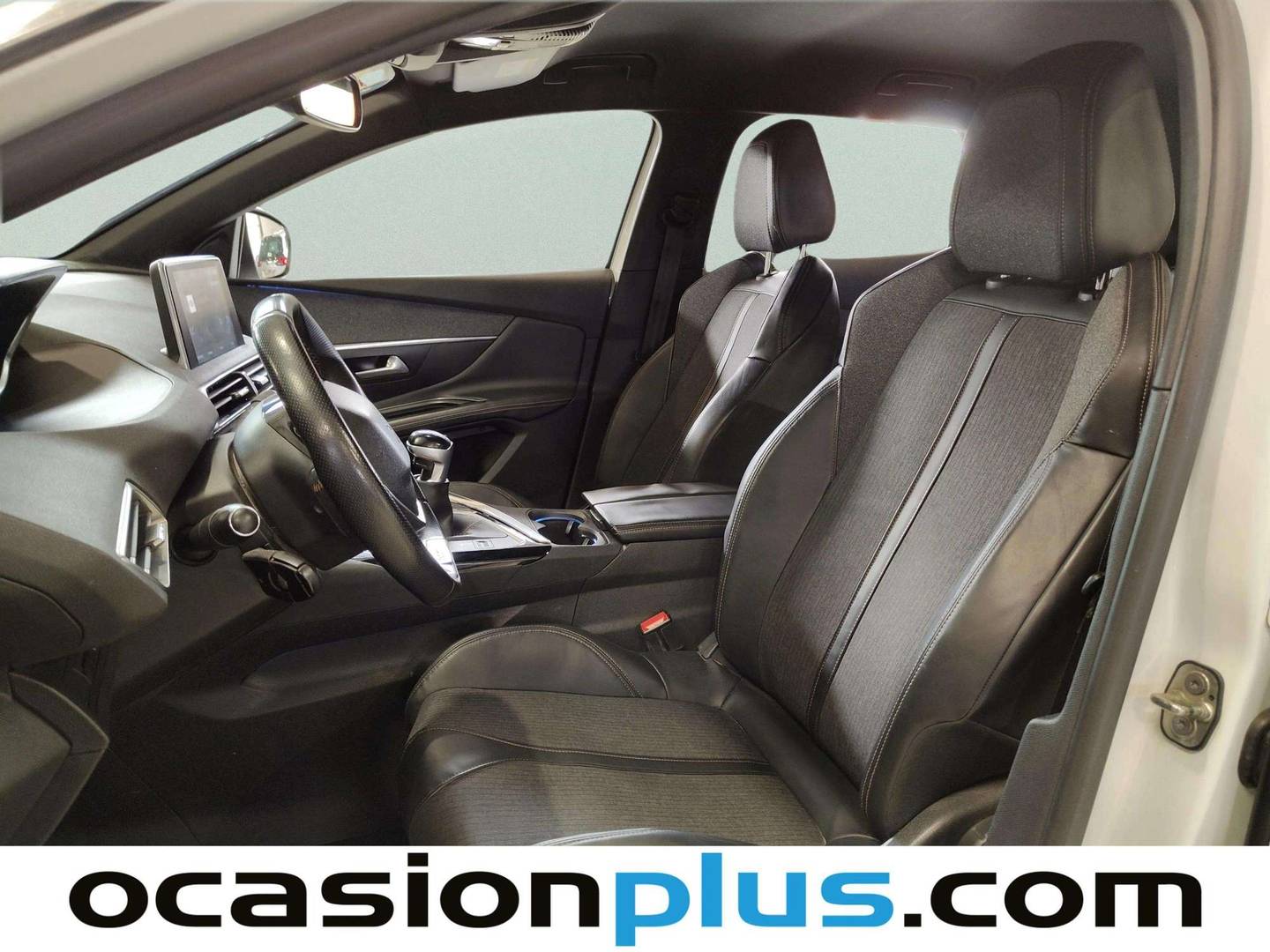 Foto asientos delanteros Peugeot 3008 Peugeot 3008 PureTech 130 S&S GT Line (130 CV)