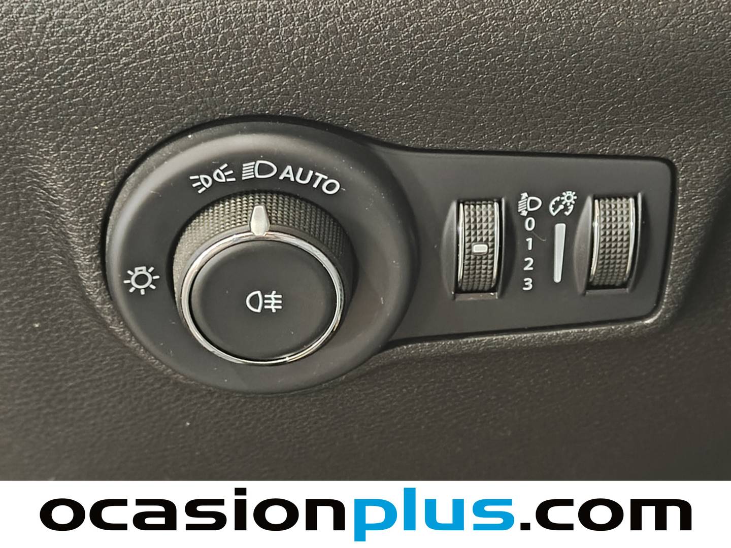 Foto Jeep Compass Jeep Compass 1.3 Gse Night Eagle FWD MT (130 CV)