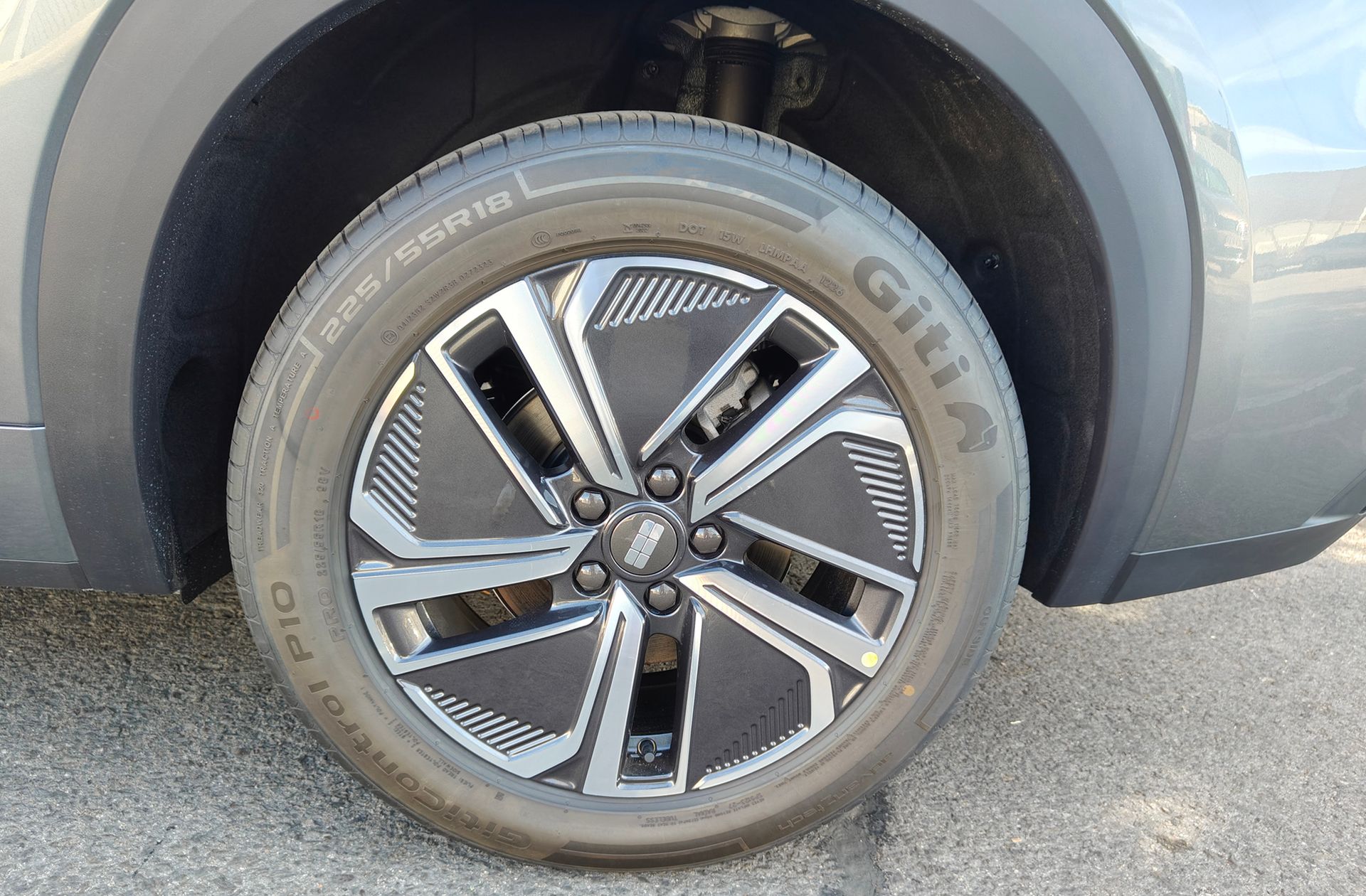 Geely Starray EM-i 1.5 PHEV Pro - foto 36