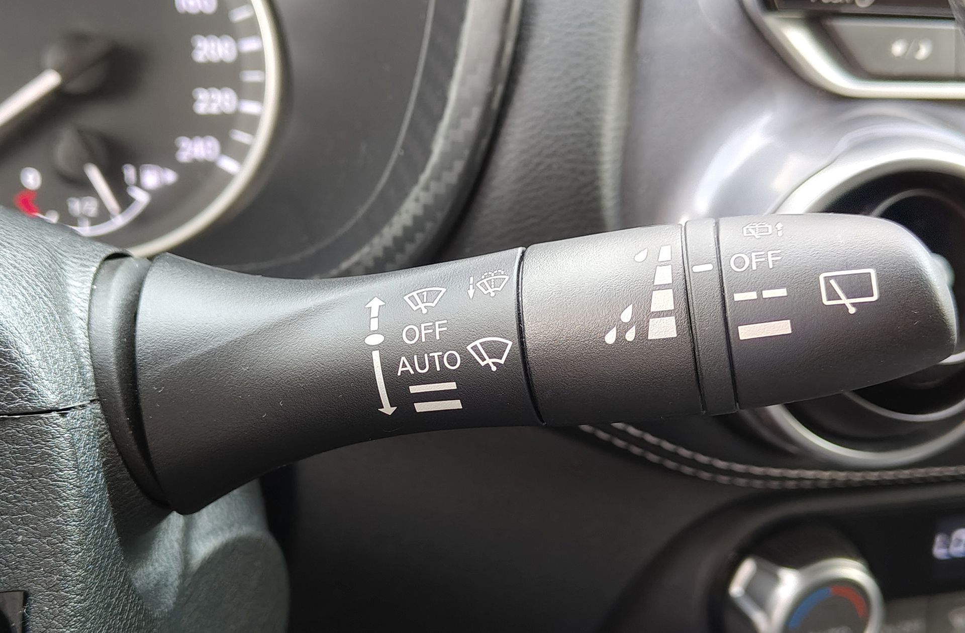 Nissan Juke 1.6 Hybrid N-Connecta - foto 26