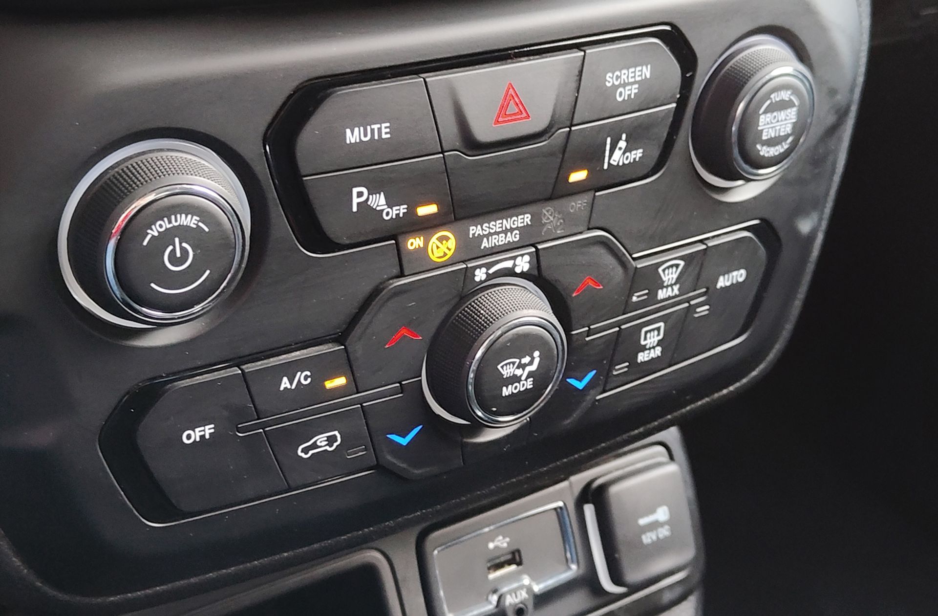 Jeep Renegade 1.0G Limited 4x2 - foto 30
