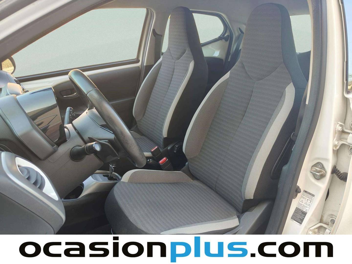 Foto asientos delanteros Toyota Aygo Toyota Aygo 1.0 70 x-play (72 CV)