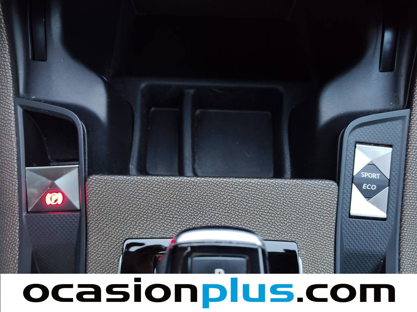 Foto DS DS 7 Crossback DS DS7 Crossback BlueHDi 130 DE Bastille + AT (130 CV)