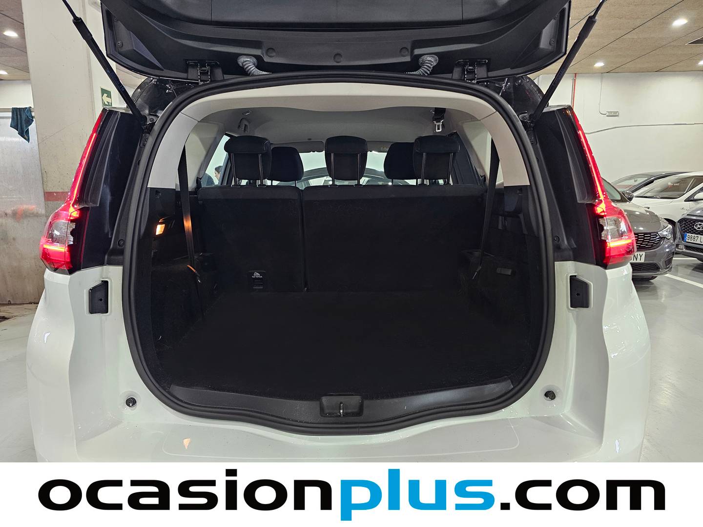 Foto asientos traseros Renault Grand Scénic Renault Grand Scenic Limited Energy TCe (140 CV)  7 PLAZAS