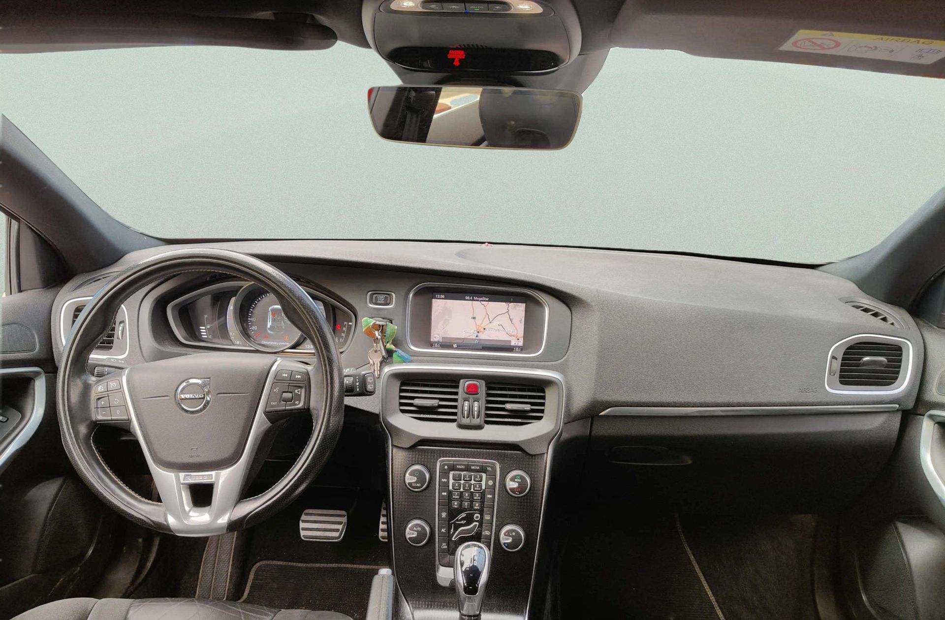 Volvo V40 R-Design Momentum - foto 6