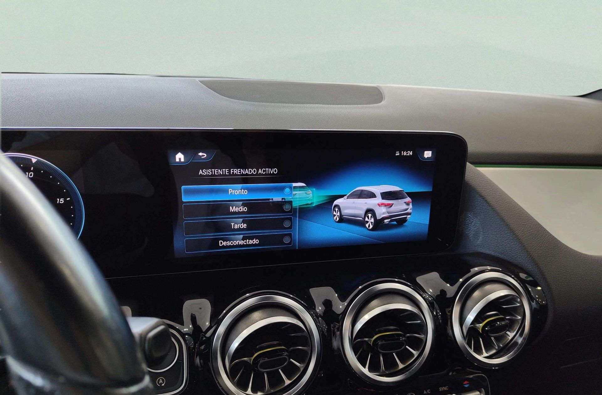 Mercedes-Benz GLA 200 Pack AMG - foto 16
